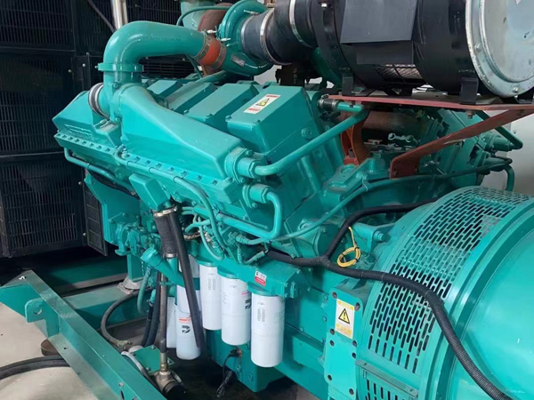 南城更换100kW柴油发电机组机油时，需要注意哪些事项？