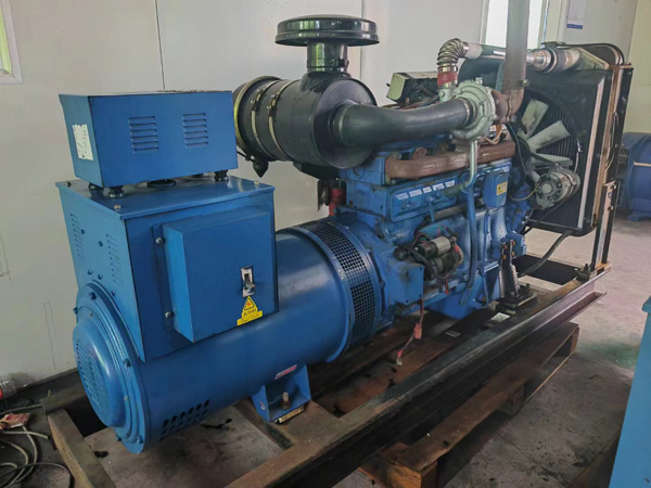 南城100kW柴油发电机组使用多级机油有哪些优缺点？
